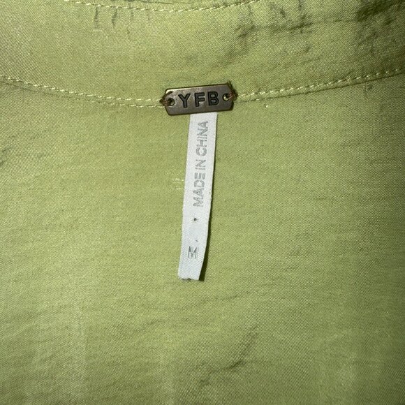 YFB Collared Button-Down Top Womens Size M Green Lightweight Relaxed Fit Blouse - Picture 5 of 5